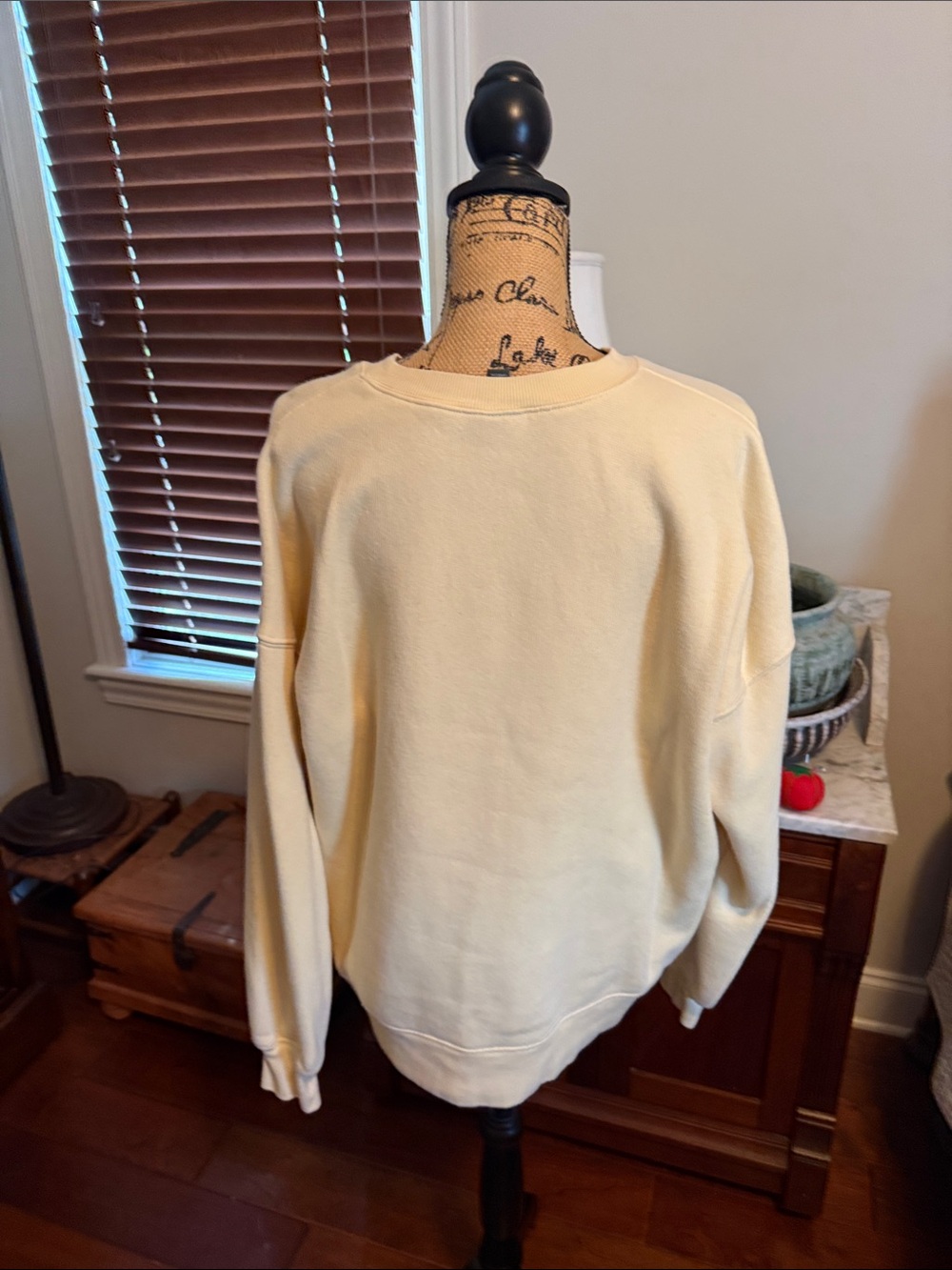 wild fable Cream Papayas Graphic Crewneck Sweatshirt - Picture 3 of 4